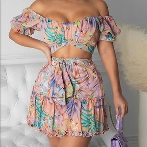 New Crop Top & Tied Detail Skirt set